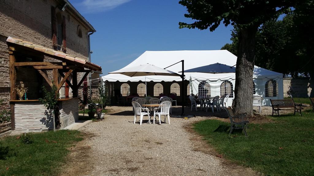 Chateau De Lacaze Lagarrigue  Exteriör bild